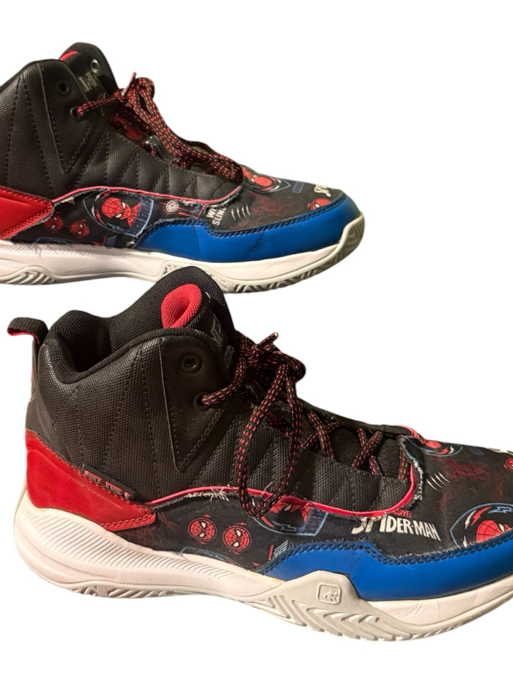 Men’s Size 9 Shaq And 1 Spider-Man shoes. Comfortable Shoes. - Picture 2 of 9